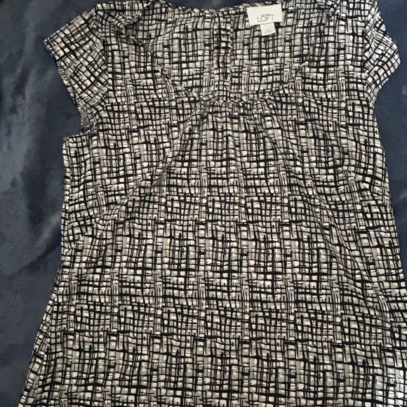 Ann Taylor Loft Short Sleeve Blouse - Picture 2 of 3